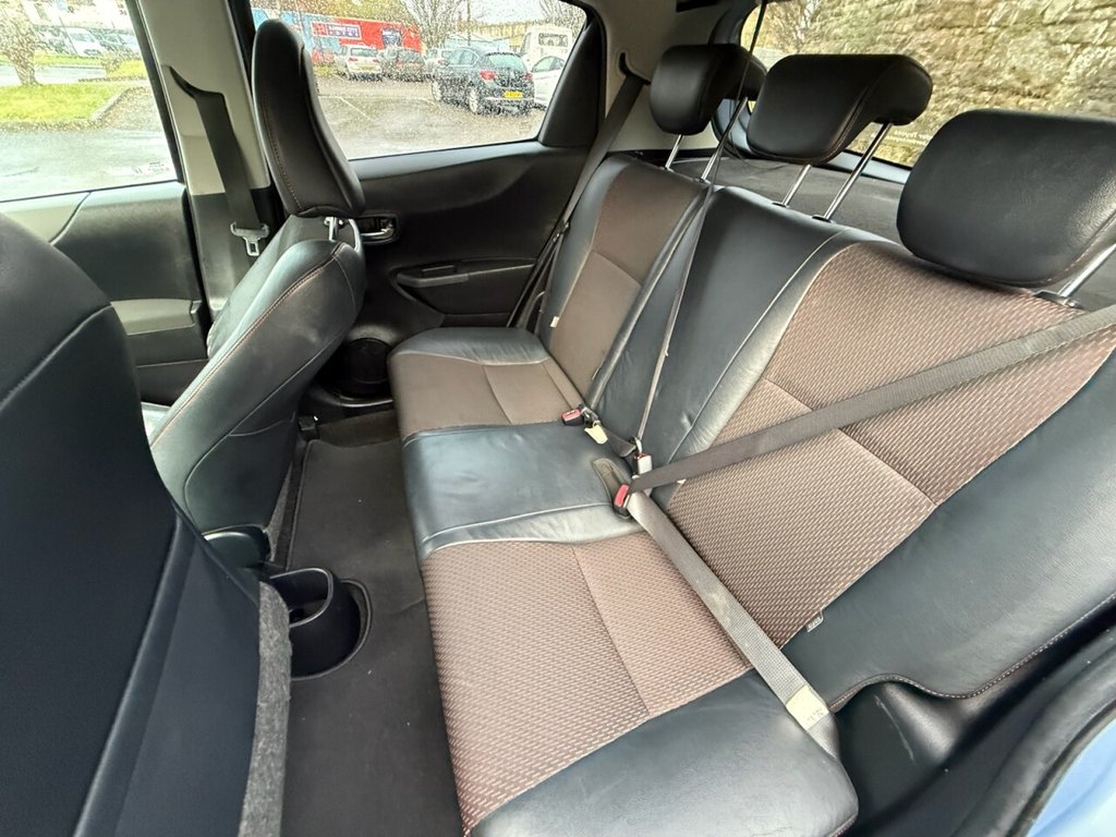 Used Toyota Yaris 2012 for sale - 76820639: Photo 8