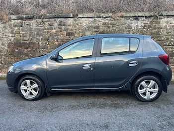 Used Dacia Sandero 2017 for sale - 77436711: Photo
