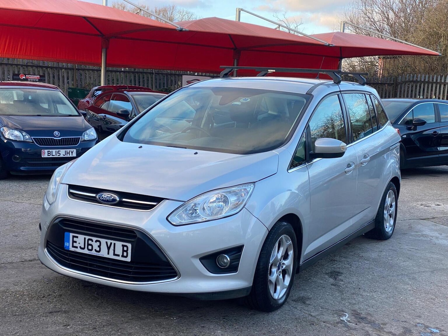 Used Ford Grand C-Max 2013 for sale - 77080813: Photo 2