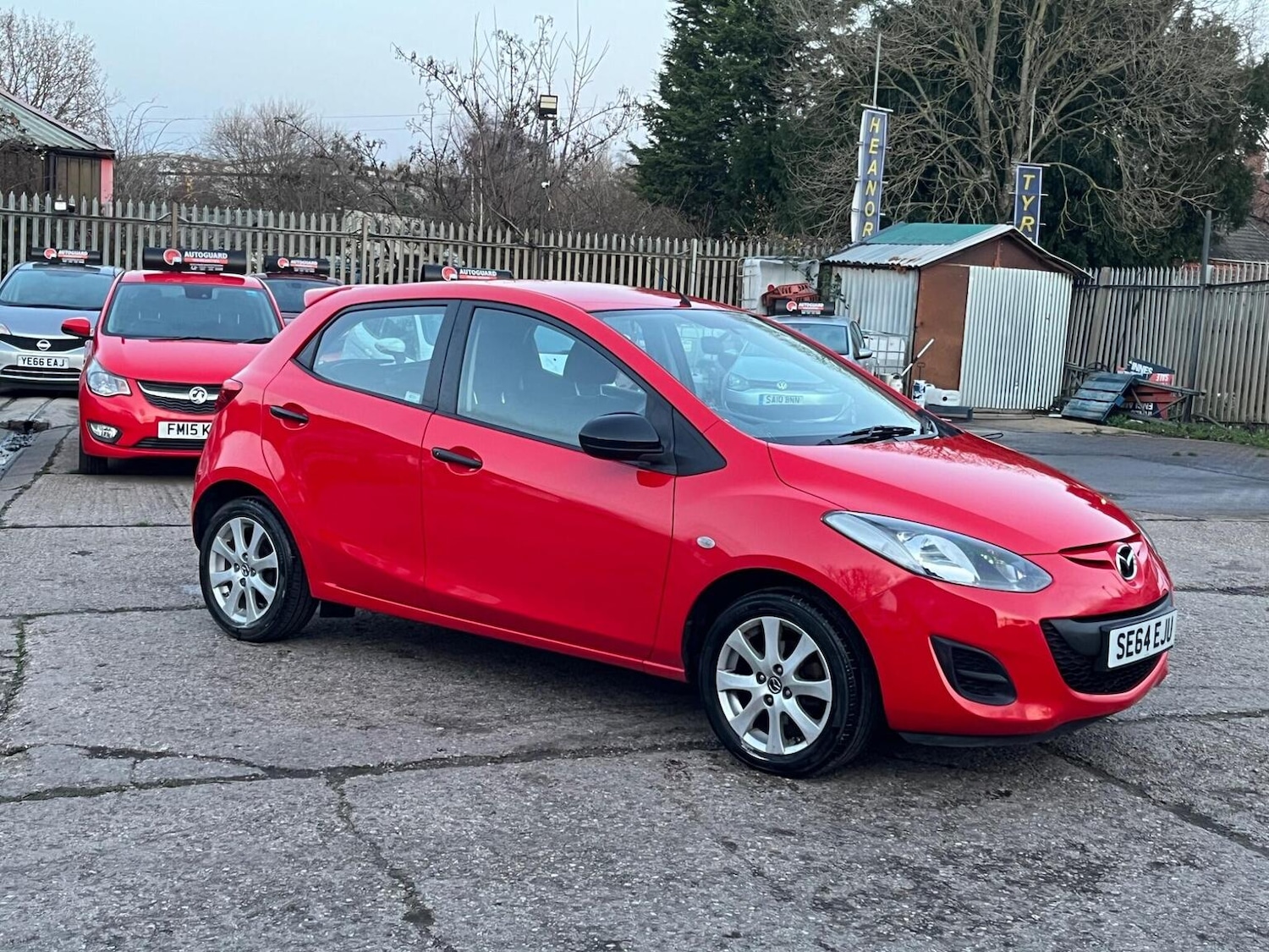 Used Mazda Mazda2 2015 for sale - 76896997: Photo 2