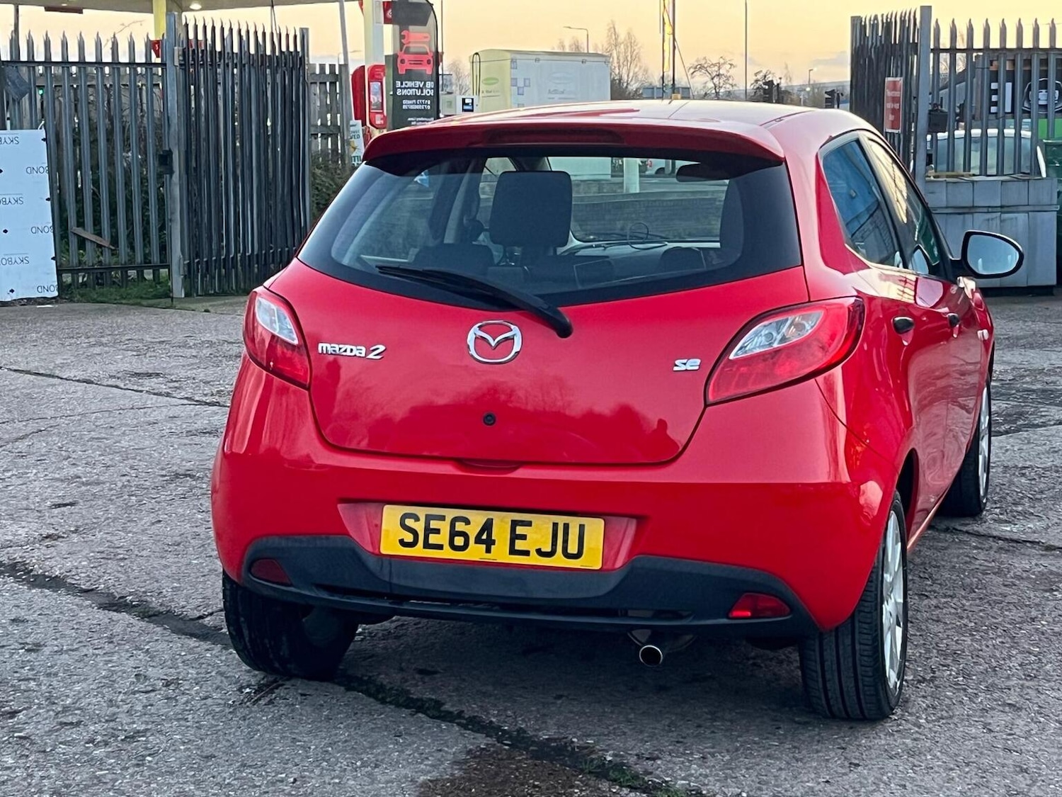 Used Mazda Mazda2 2015 for sale - 76896997: Photo 27