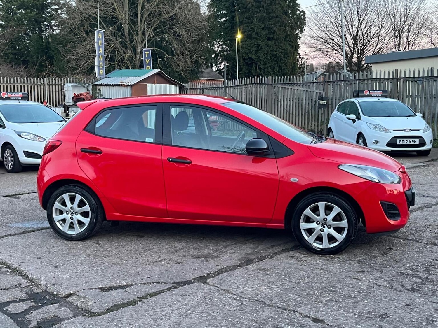Used Mazda Mazda2 2015 for sale - 76896997: Photo 30