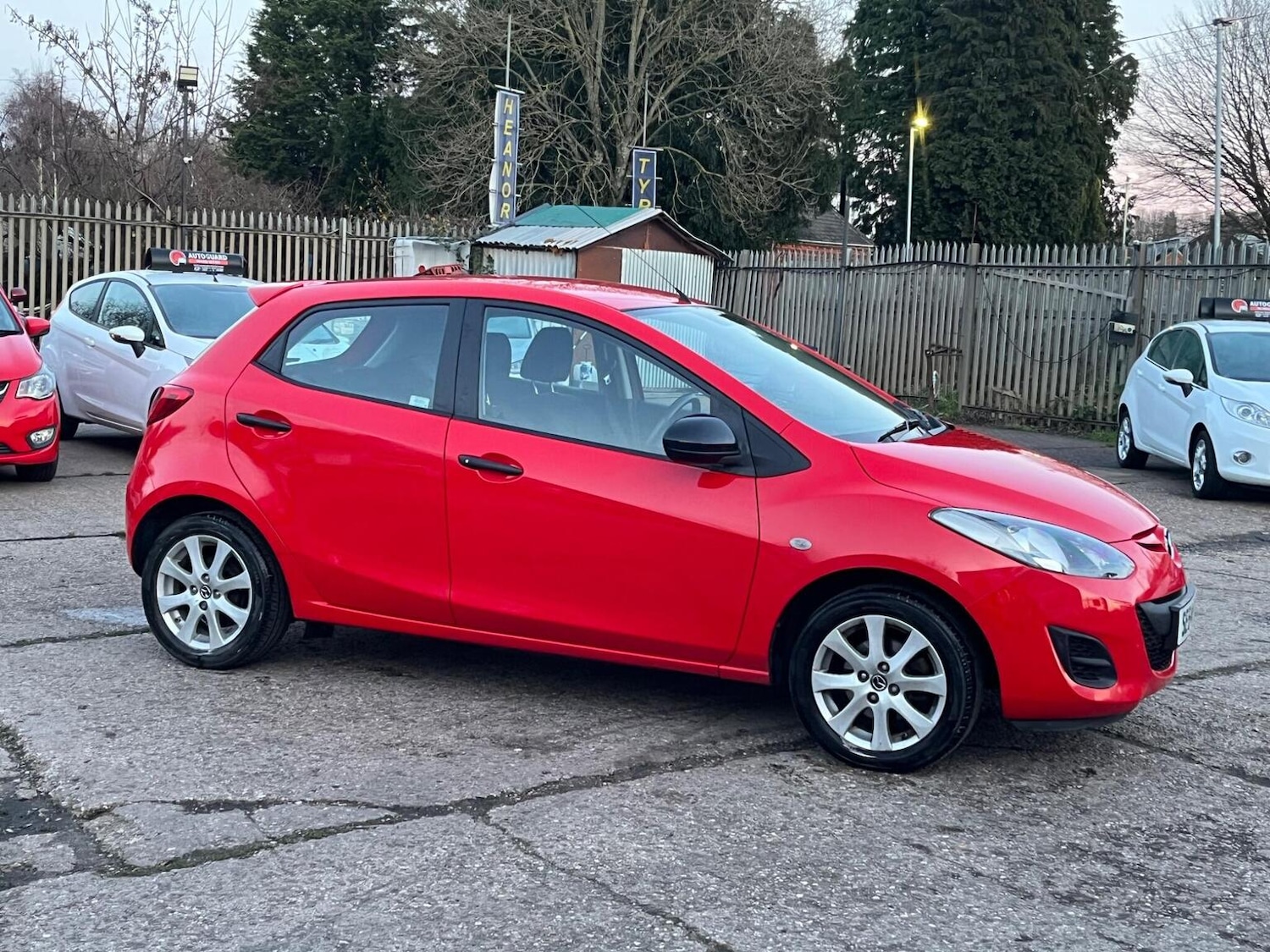 Used Mazda Mazda2 2015 for sale - 76896997: Photo 32