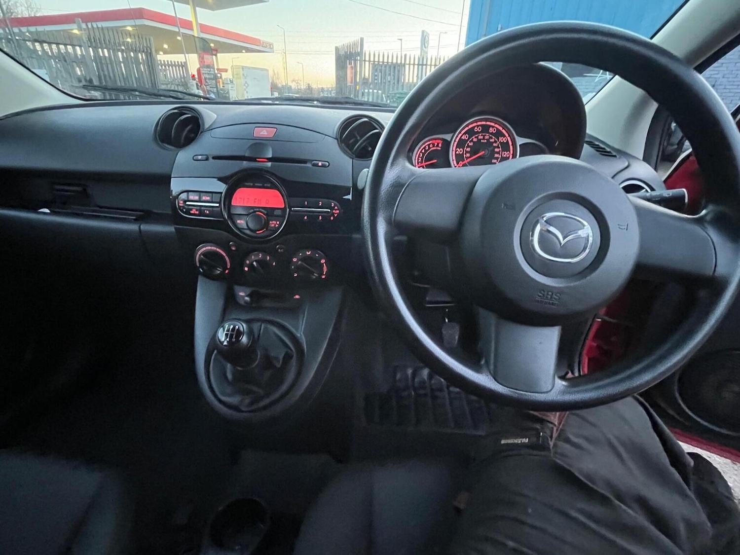 Used Mazda Mazda2 2015 for sale - 76896997: Photo 39