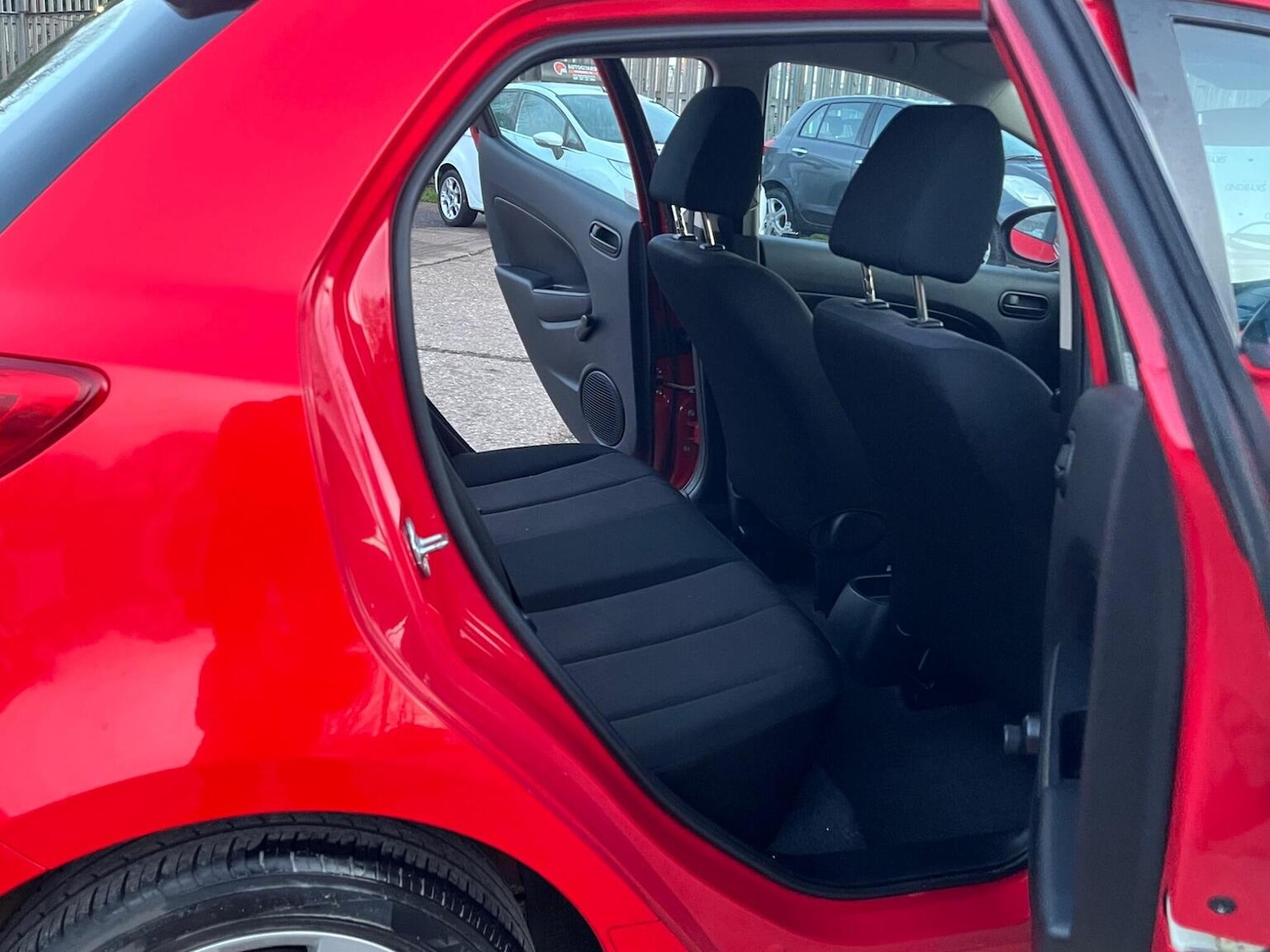 Used Mazda Mazda2 2015 for sale - 76896997: Photo 42