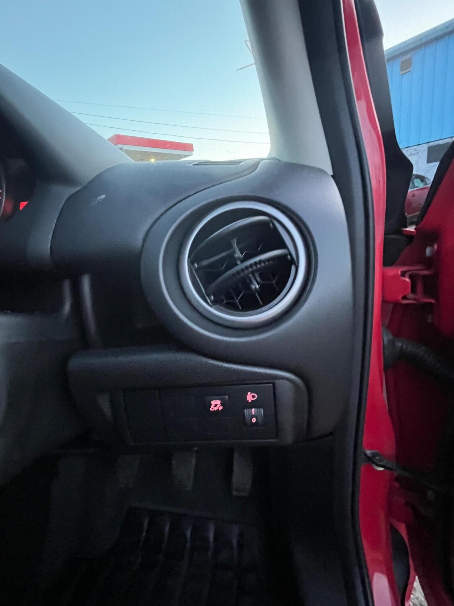 Used Mazda Mazda2 2015 for sale - 76896997: Photo 43