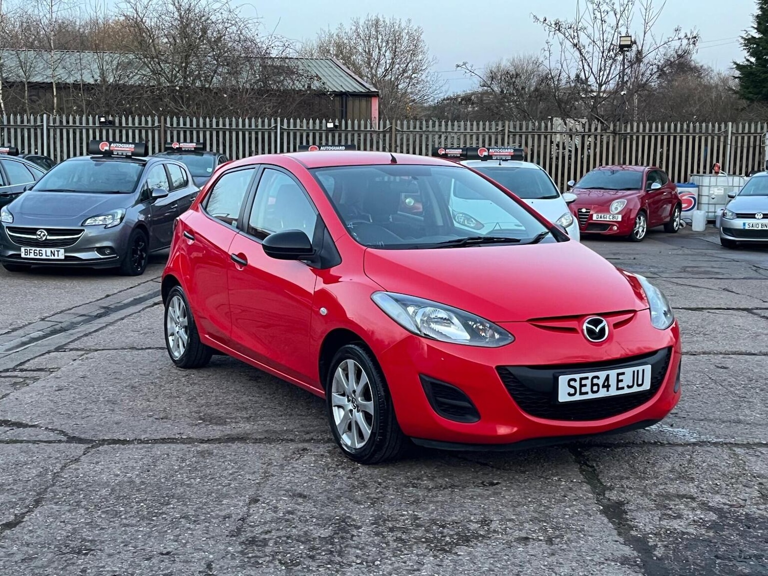 Used Mazda Mazda2 2015 for sale - 76896997: Photo 6