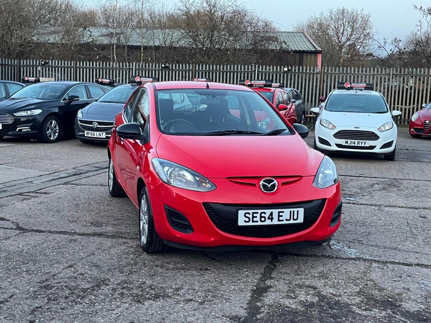 Used Mazda Mazda2 2015 for sale - 76896997: Photo 8