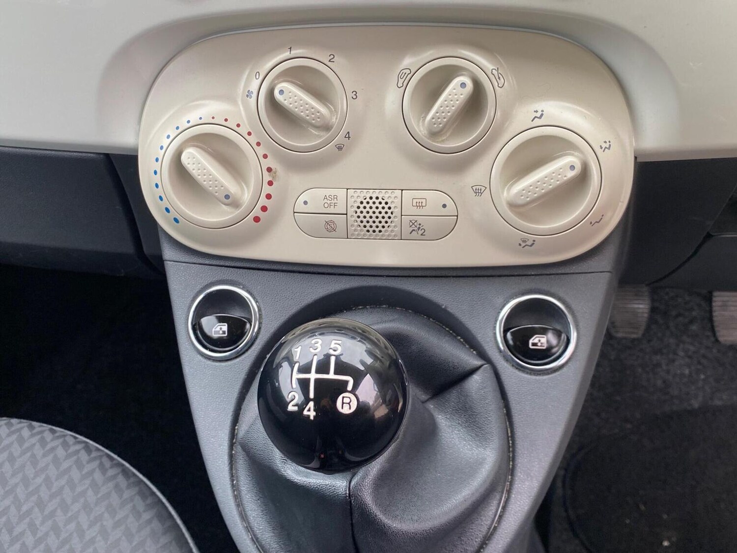 Used Fiat 500 2016 for sale - 76605632: Photo 34