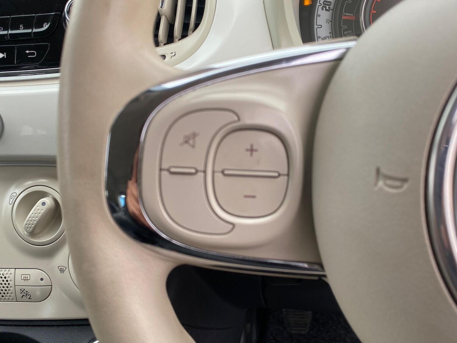 Used Fiat 500 2016 for sale - 76605632: Photo 36