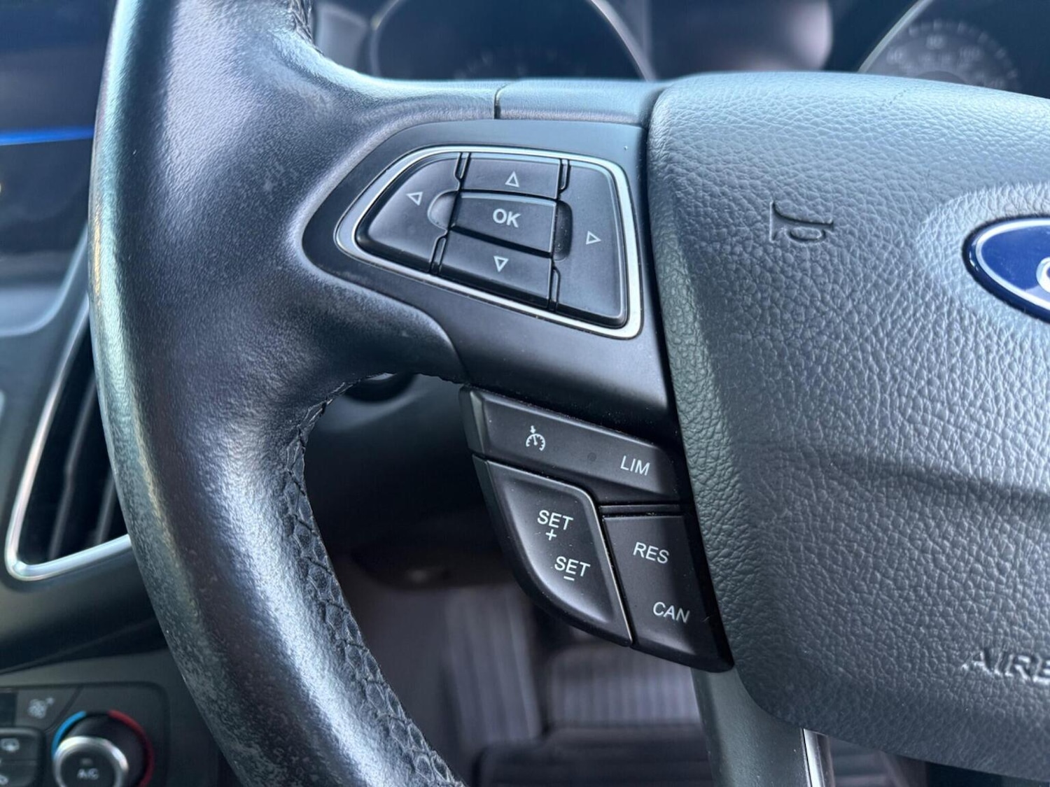 Used Ford Focus 2015 for sale - 76649841: Photo 40