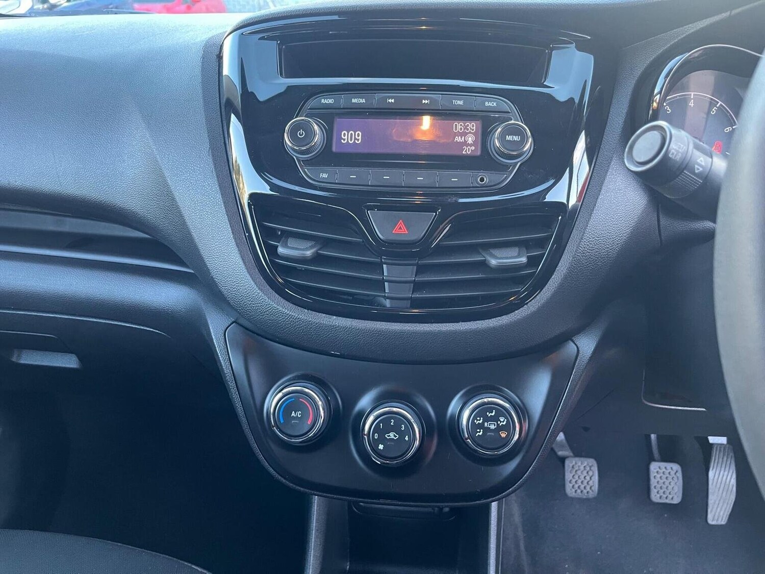 Used Vauxhall Viva 2015 for sale - 76605871: Photo 24