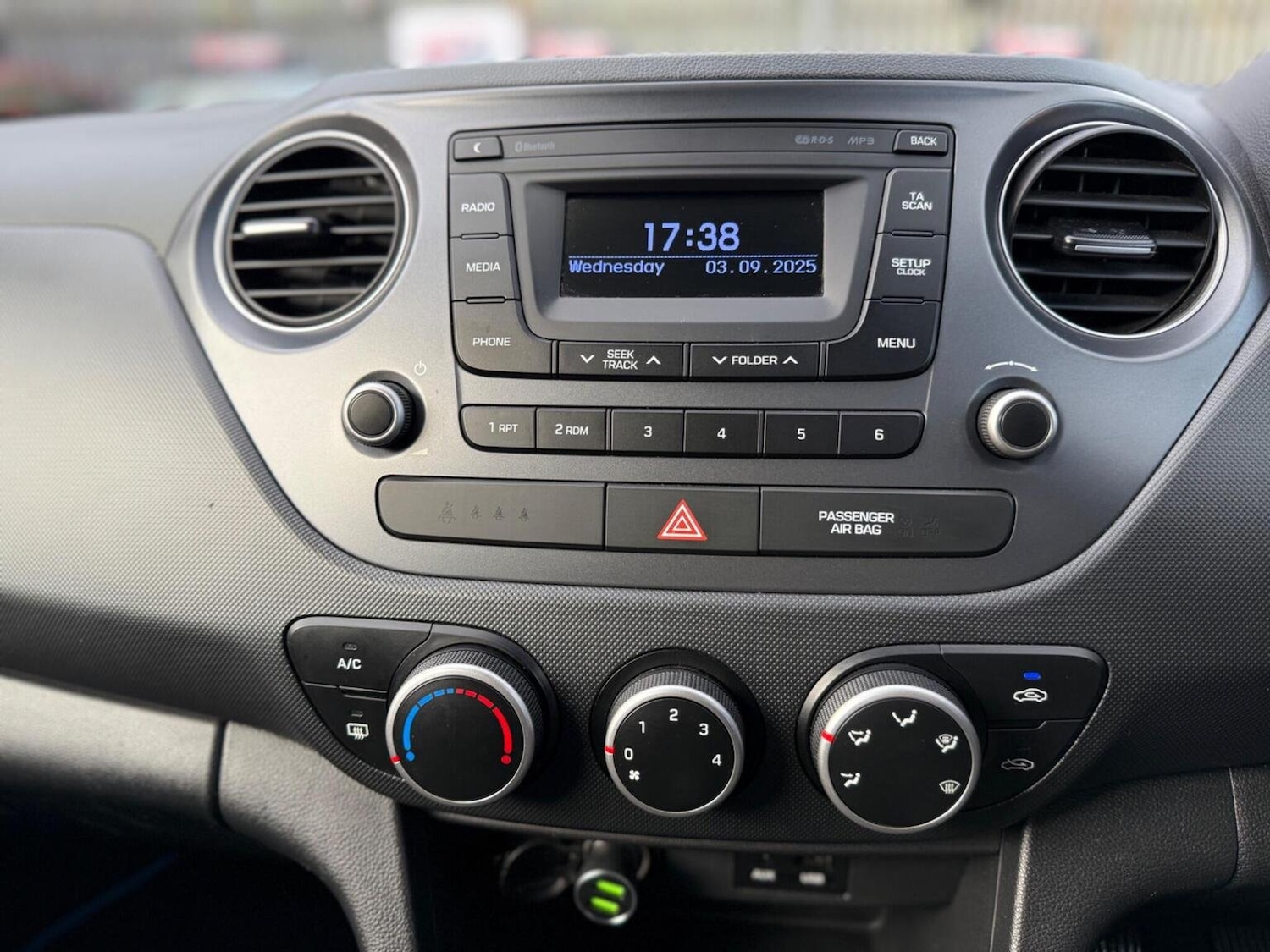 Used Hyundai i10 2017 for sale - 76793873: Photo 18