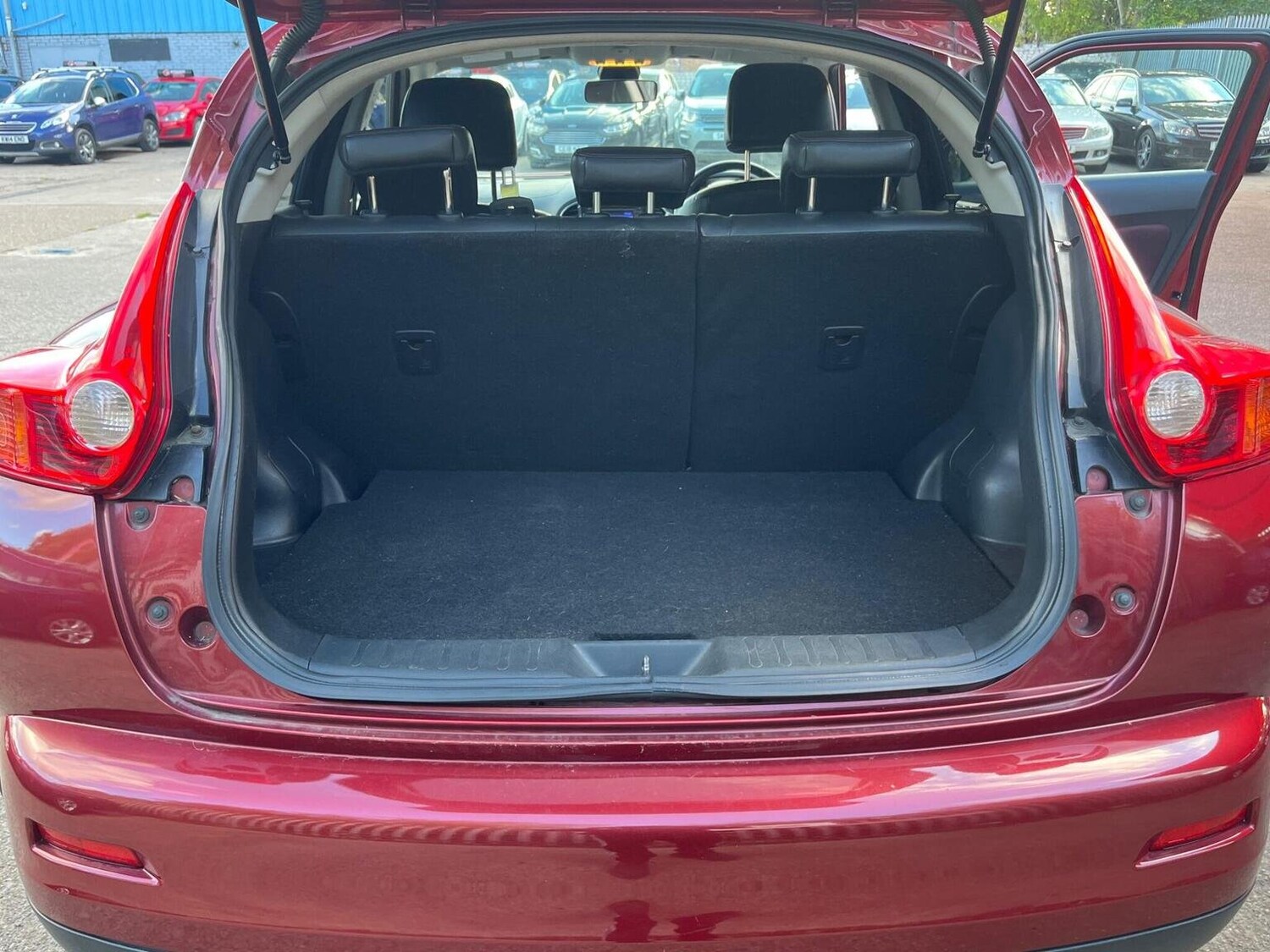 Used Nissan Juke 2012 for sale - 76605880: Photo 32