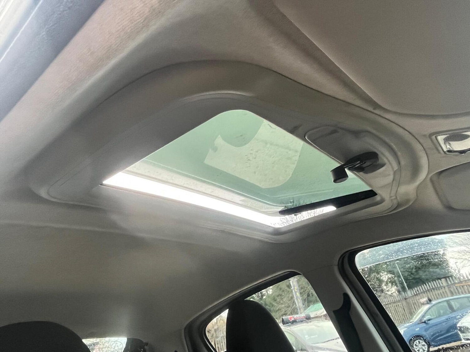 Used Peugeot 107 2010 for sale - 76756986: Photo 19