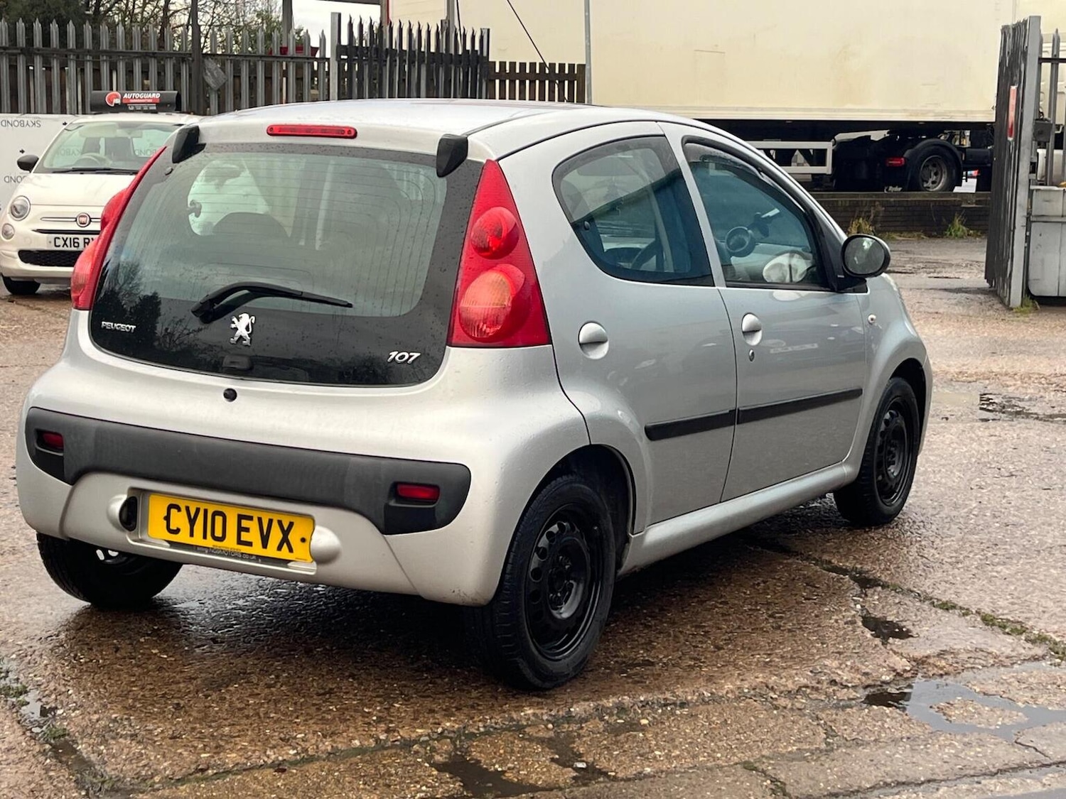 Used Peugeot 107 2010 for sale - 76756986: Photo 6