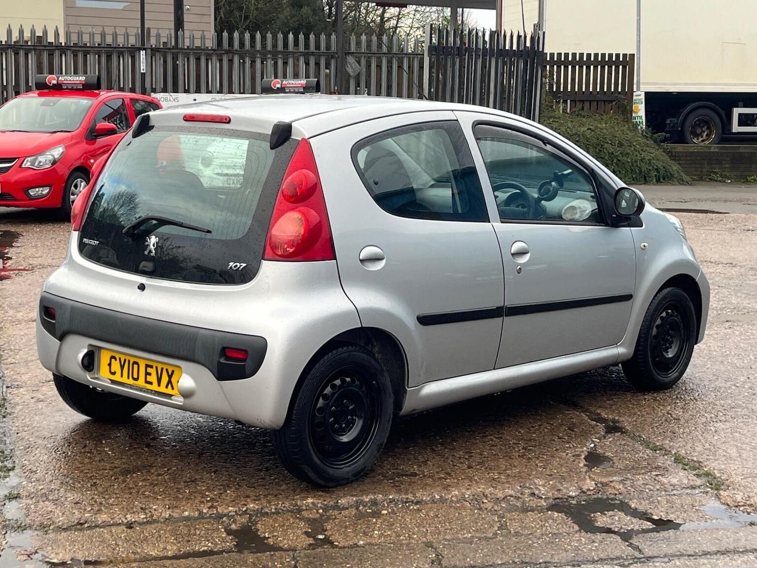 Used Peugeot 107 2010 for sale - 76756986: Photo 7