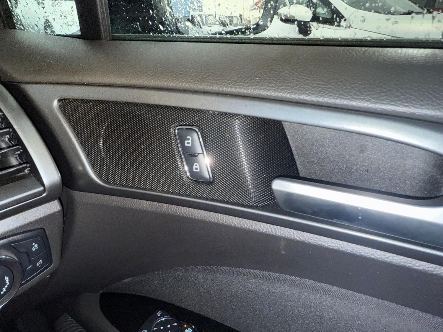 Used Ford Mondeo 2018 for sale - 76605900: Photo 22