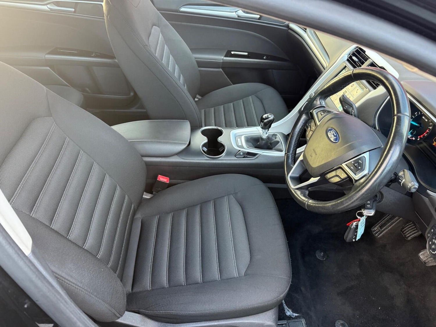 Used Ford Mondeo 2018 for sale - 76605900: Photo 28