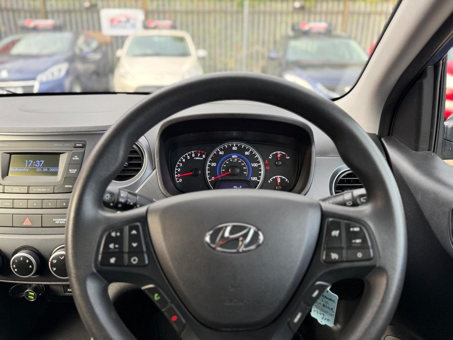 Used Hyundai i10 2017 for sale - 76605784: Photo 16