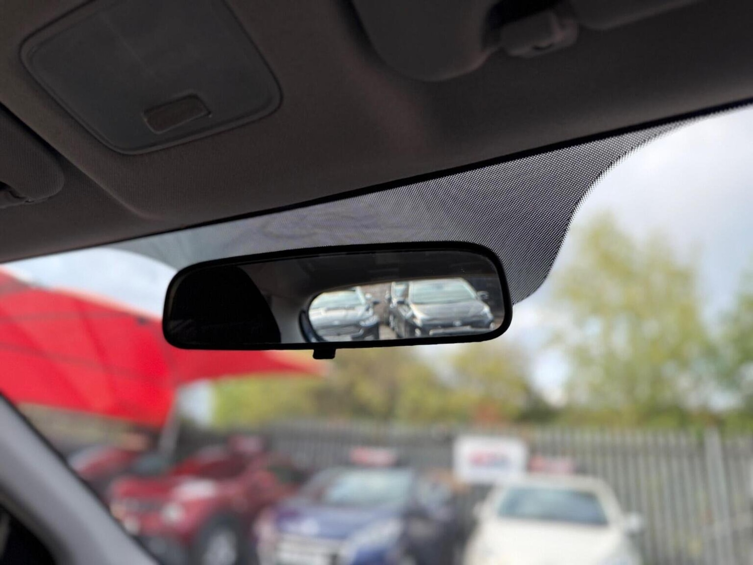 Used Hyundai i10 2017 for sale - 76605784: Photo 20