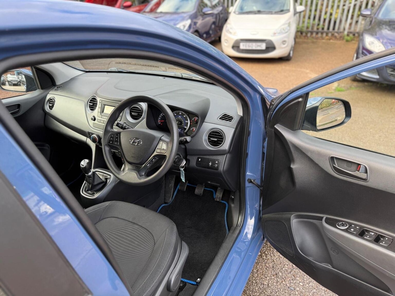 Used Hyundai i10 2017 for sale - 76605784: Photo 21