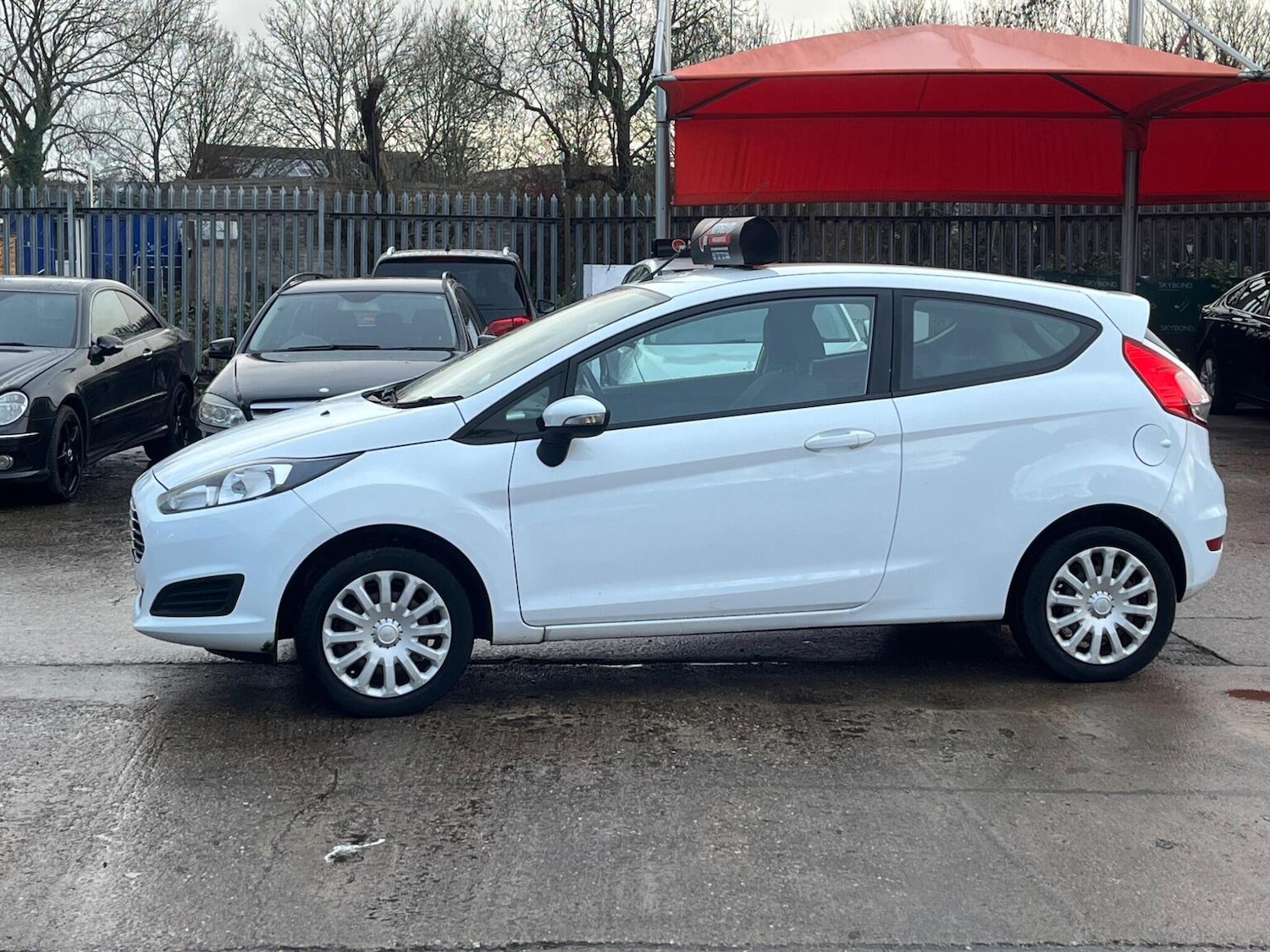 Used Ford Fiesta 2014 for sale - 76605960: Photo 24