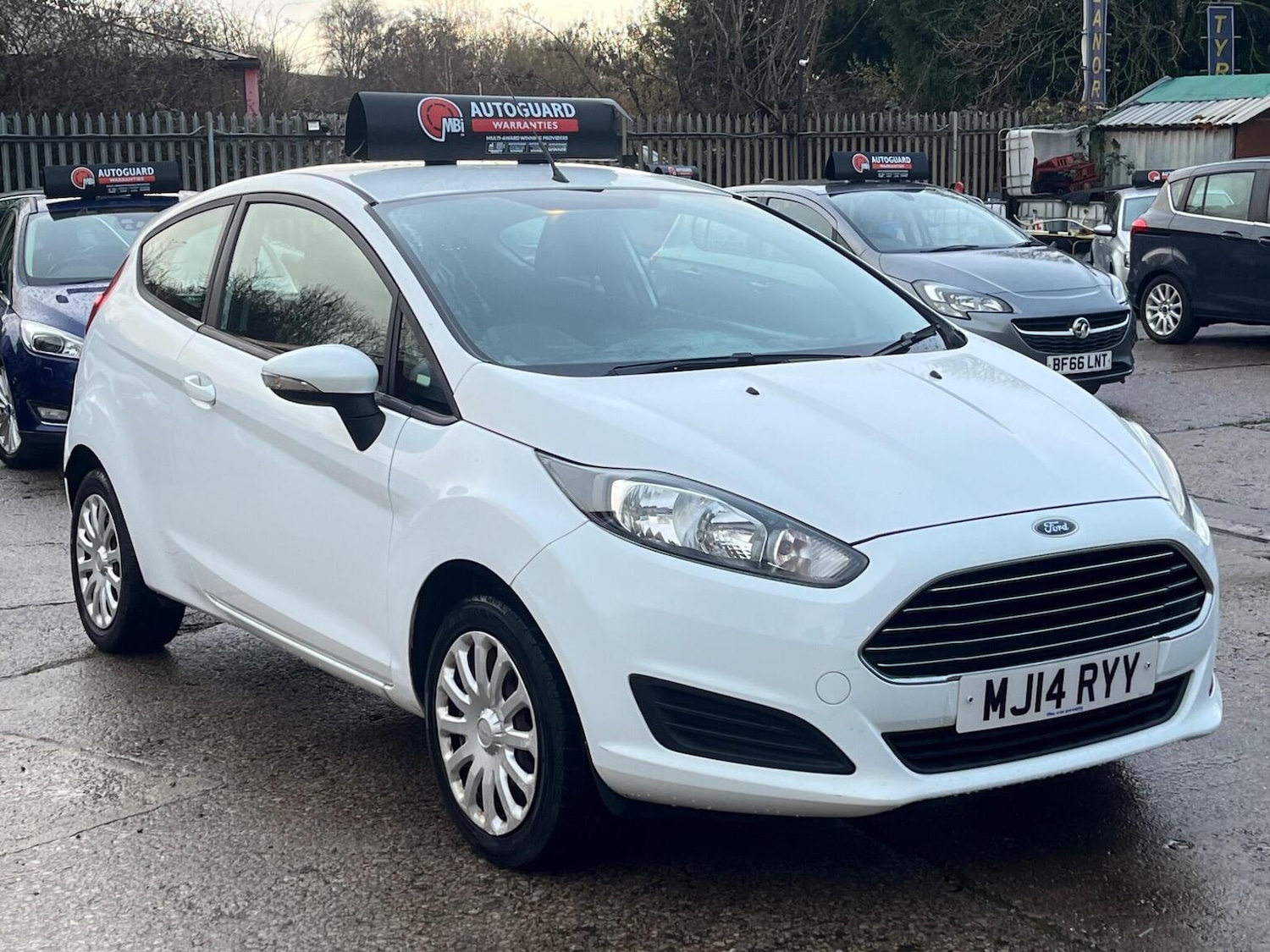 Used Ford Fiesta 2014 for sale - 76605960: Photo 25