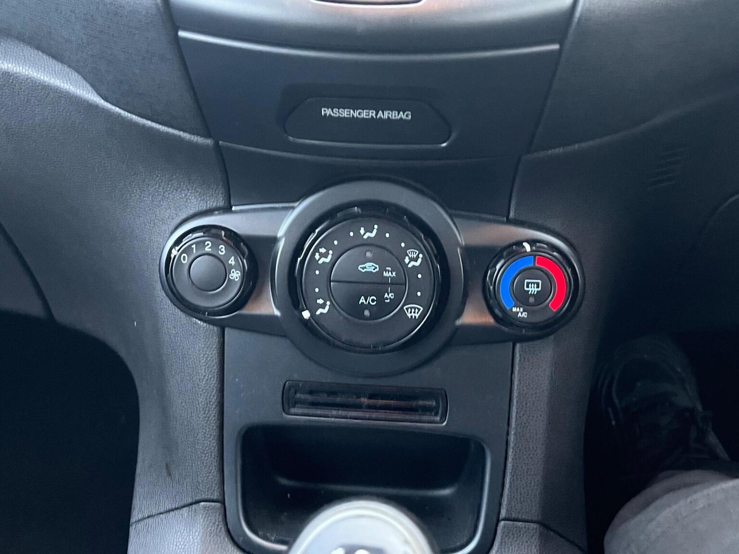 Used Ford Fiesta 2014 for sale - 76605960: Photo 38