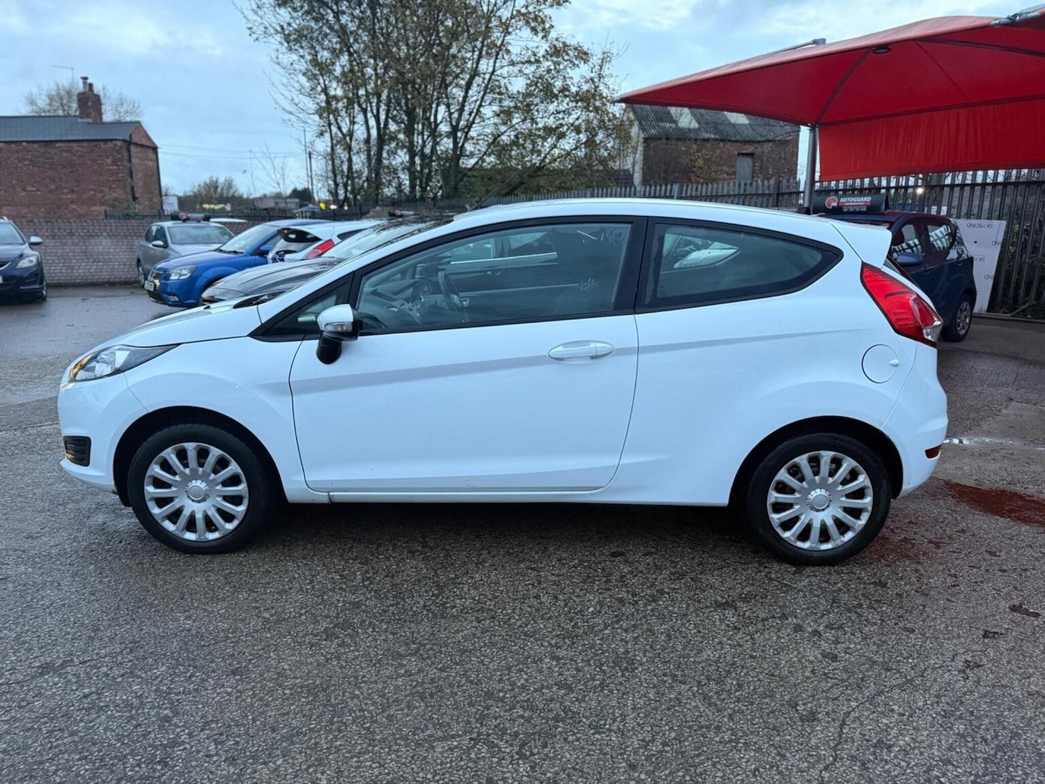 Used Ford Fiesta 2014 for sale - 76605960: Photo 5