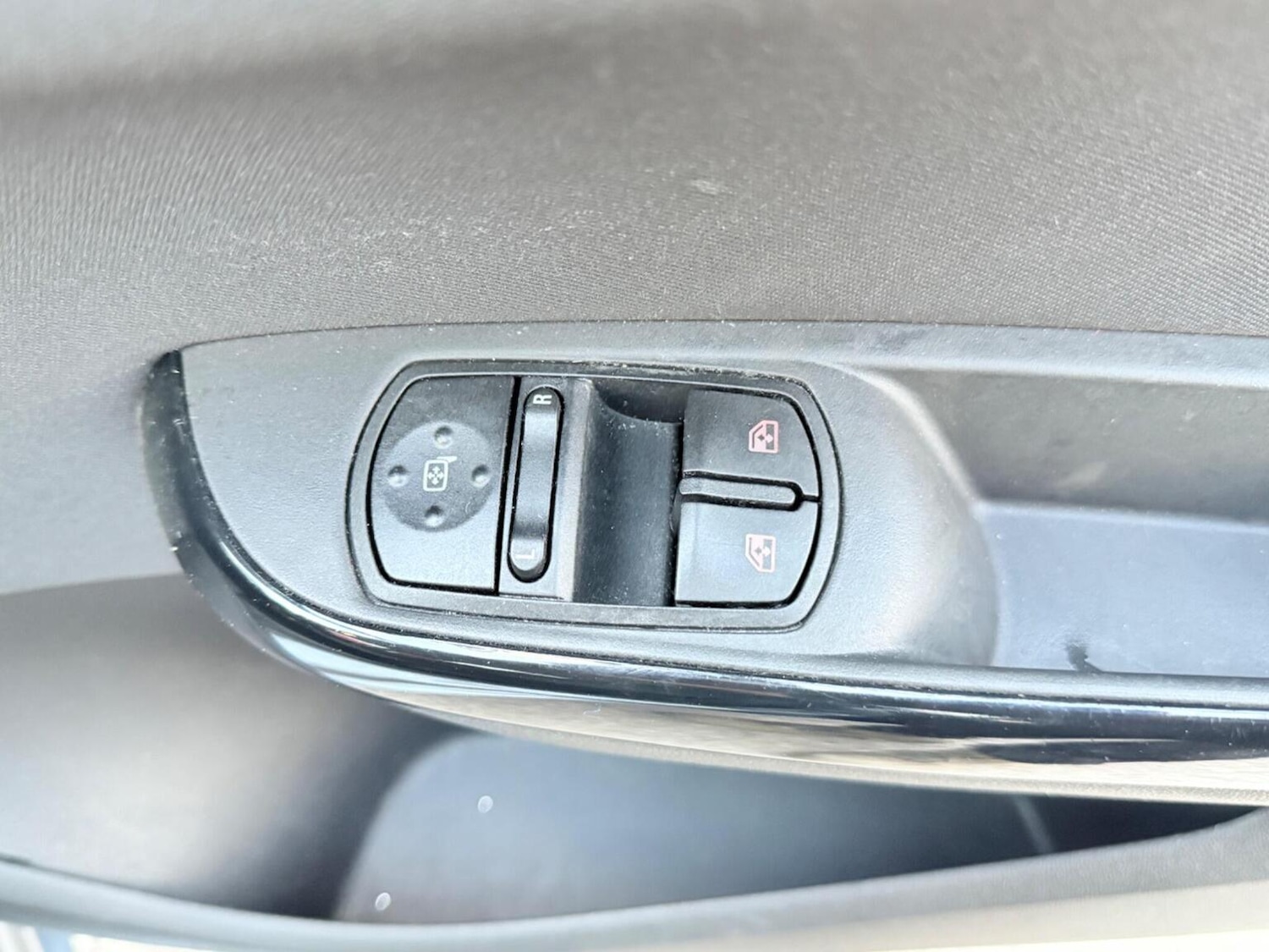 Used Vauxhall Corsa 2016 for sale - 76605742: Photo 19