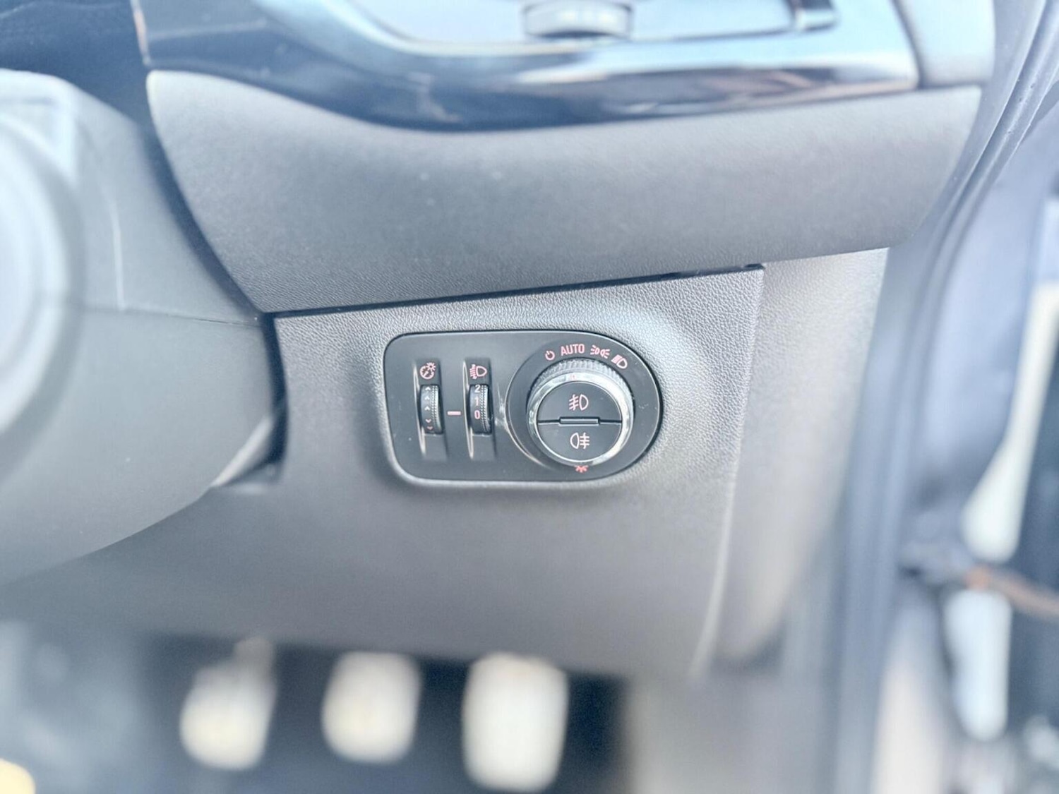 Used Vauxhall Corsa 2016 for sale - 76605742: Photo 28