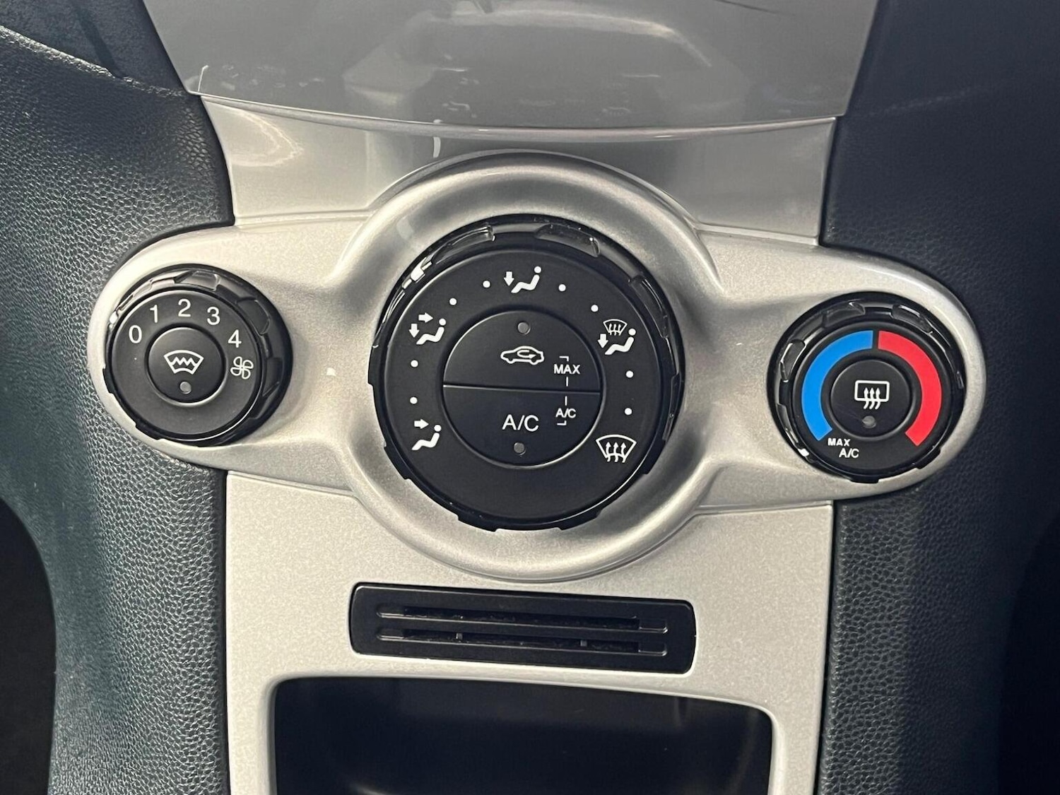 Used Ford Fiesta 2012 for sale - 76605743: Photo 45