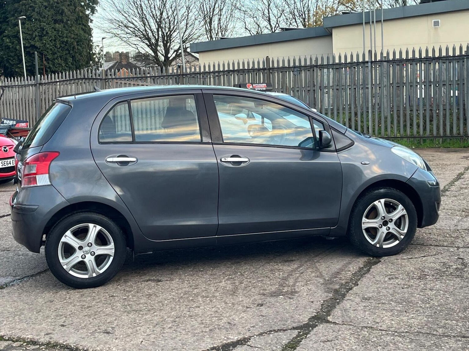 Used Toyota Yaris 2010 for sale - 76897013: Photo 10