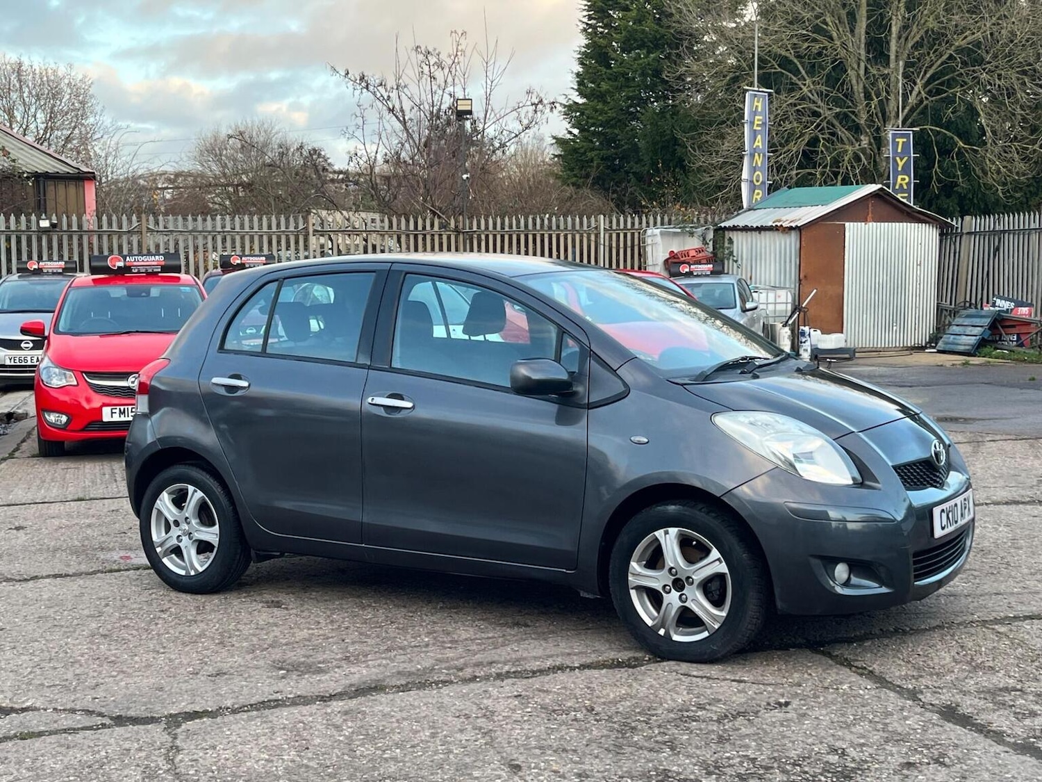 Used Toyota Yaris 2010 for sale - 76897013: Photo 17