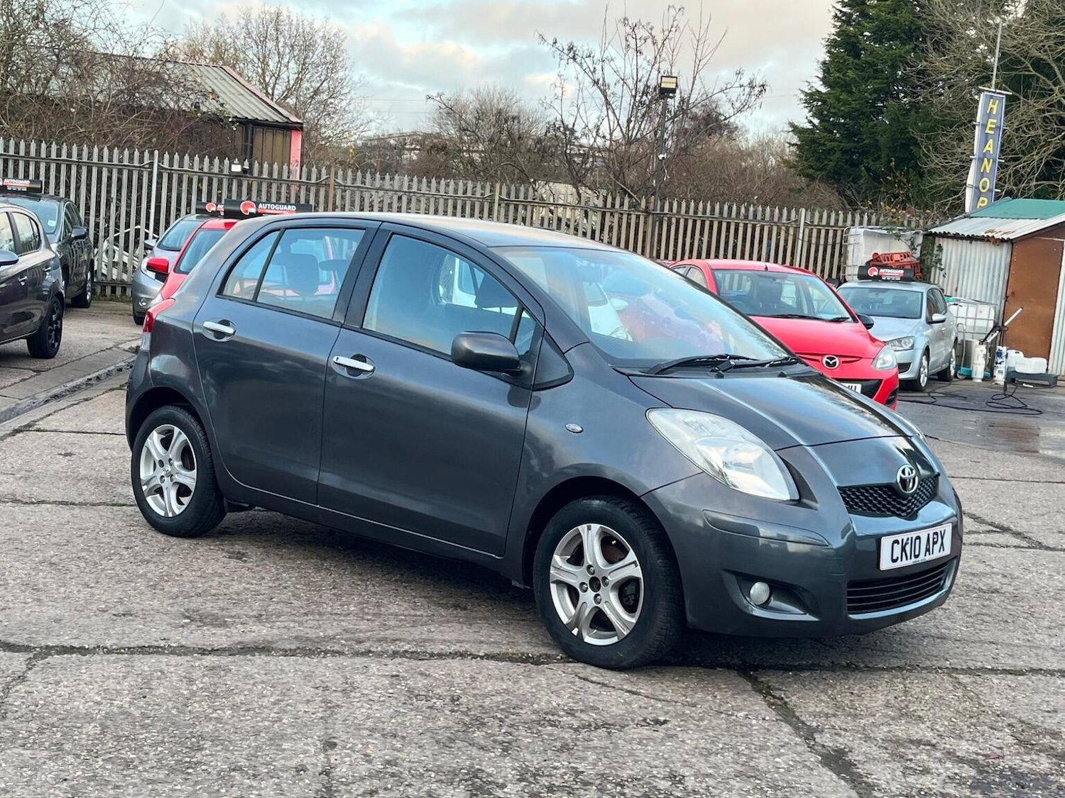 Used Toyota Yaris 2010 for sale - 76897013: Photo 18
