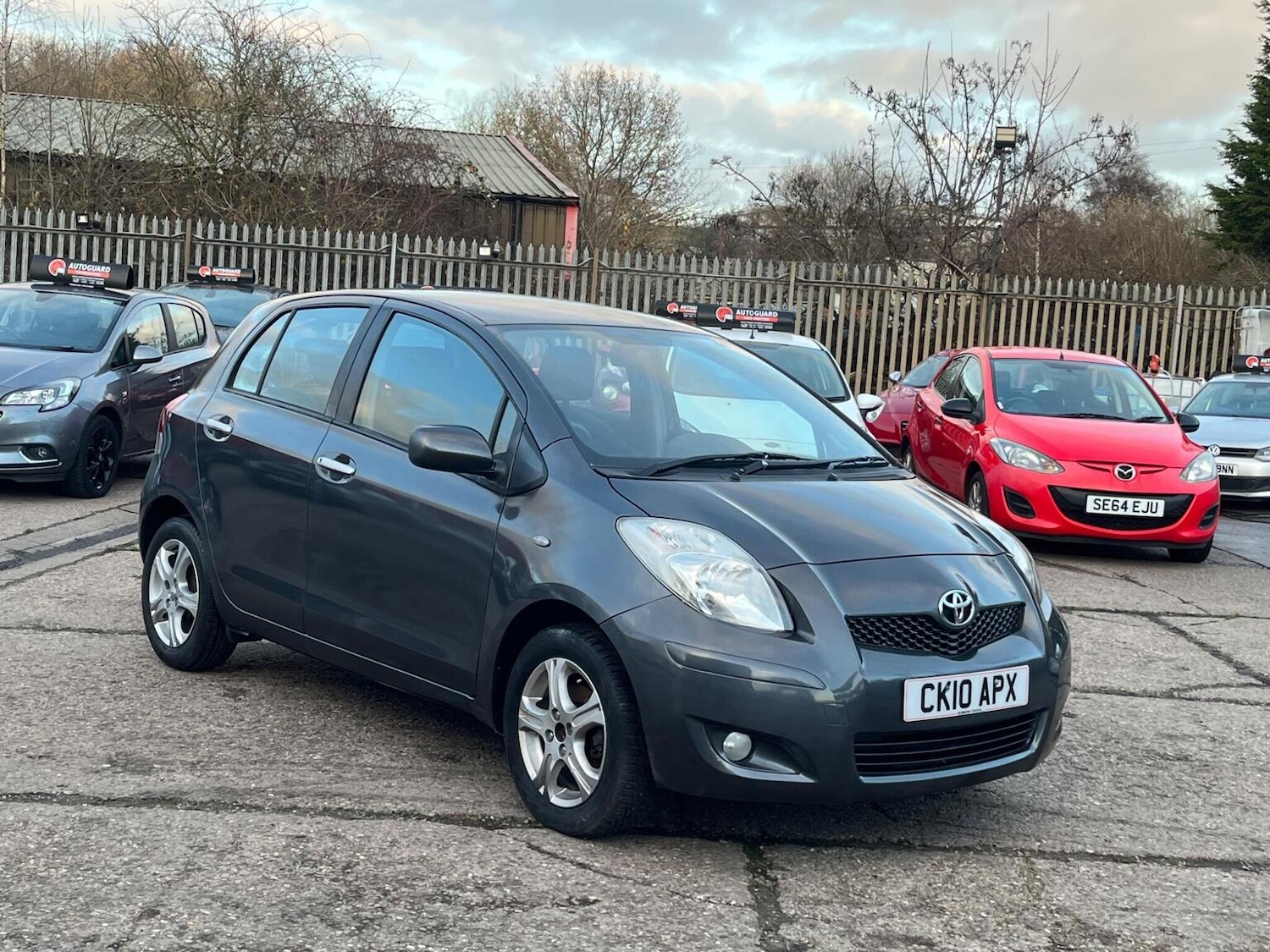 Used Toyota Yaris 2010 for sale - 76897013: Photo 19
