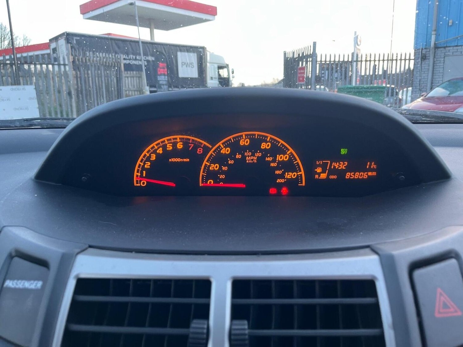 Used Toyota Yaris 2010 for sale - 76897013: Photo 42