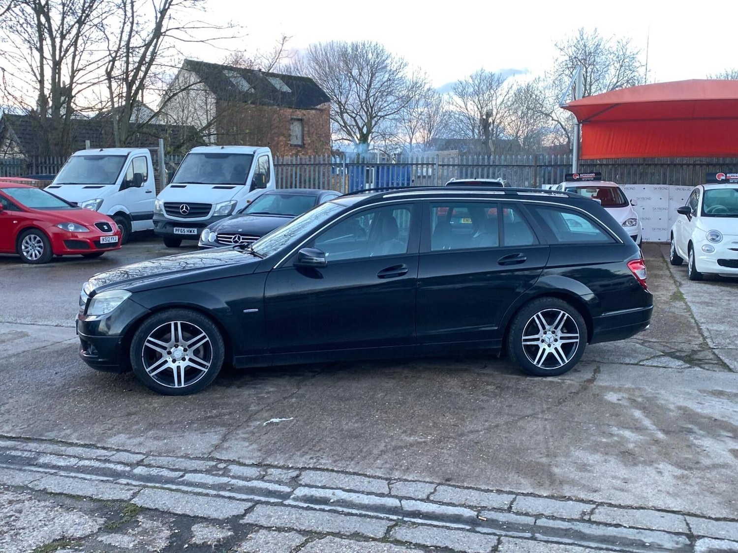 Used Mercedes-Benz C Class 2010 for sale - 76758847: Photo 12