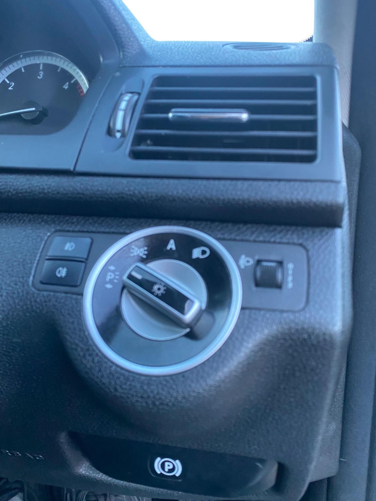 Used Mercedes-Benz C Class 2010 for sale - 76758847: Photo 26