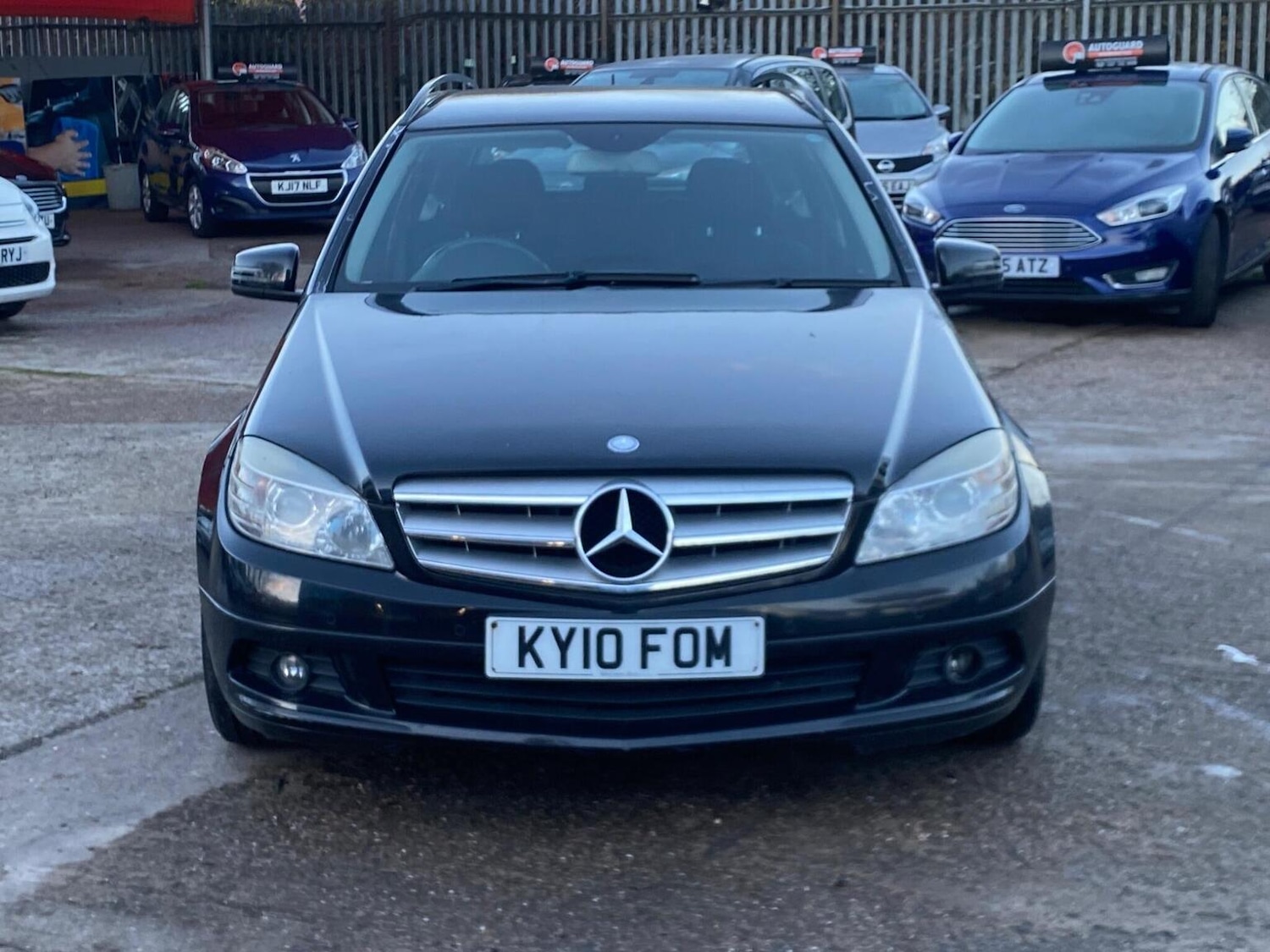 Used Mercedes-Benz C Class 2010 for sale - 76758847: Photo 3