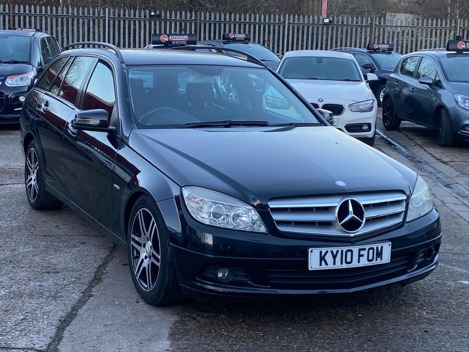 Used Mercedes-Benz C Class 2010 for sale - 76758847: Photo 4