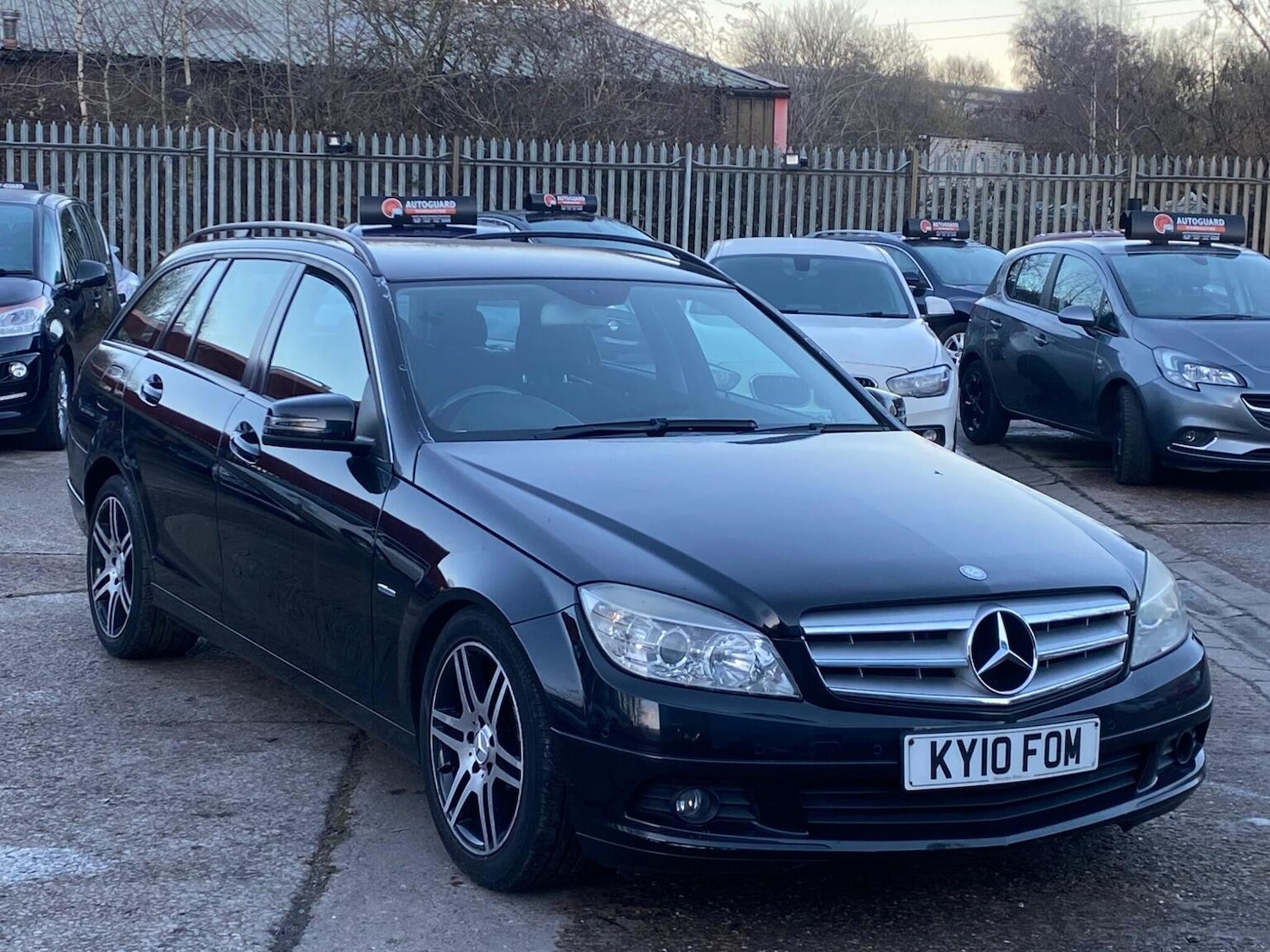 Used Mercedes-Benz C Class 2010 for sale - 76758847: Photo 5