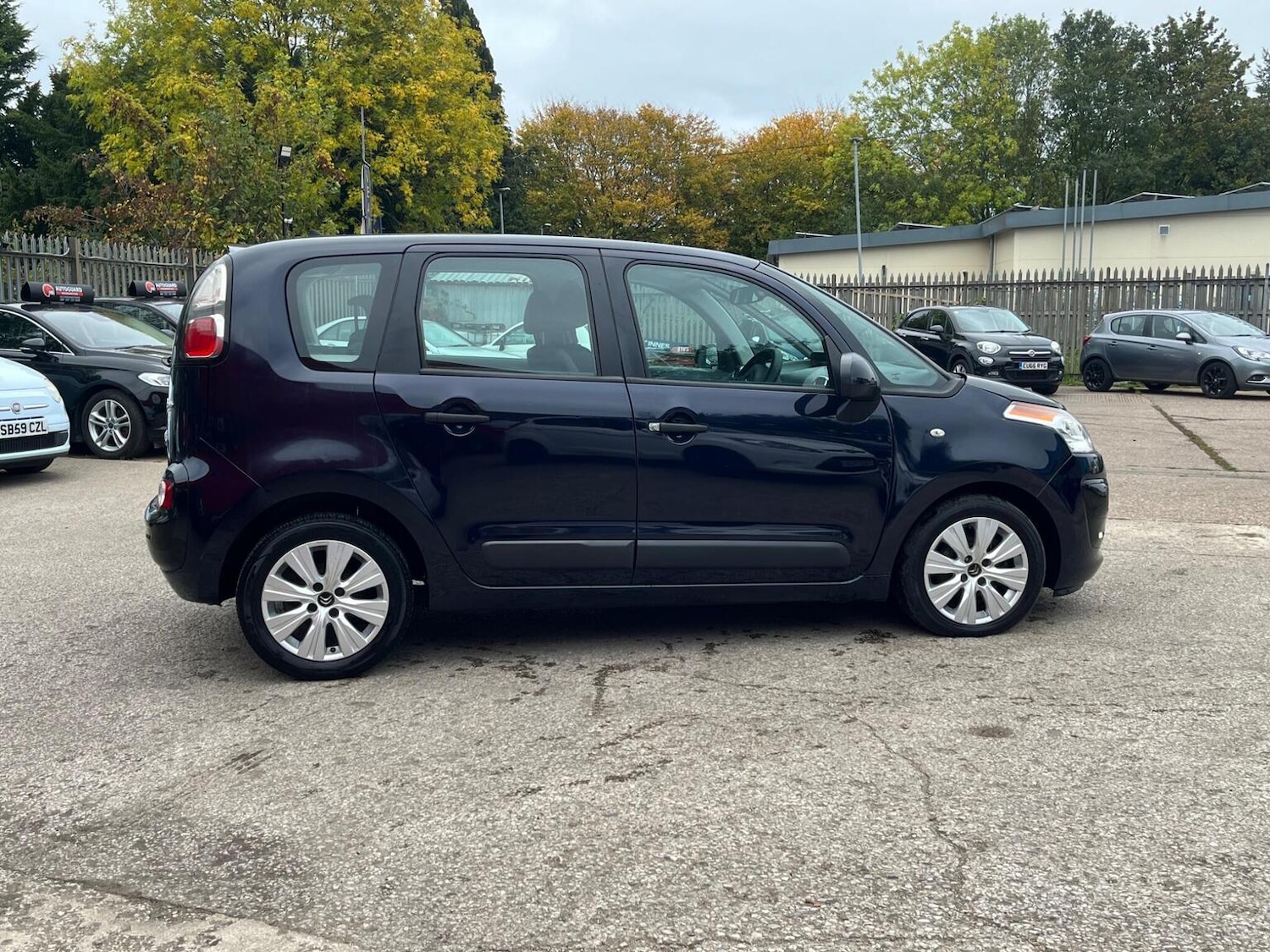 Used Citroen C3 Picasso 2014 for sale - 76605940: Photo 18