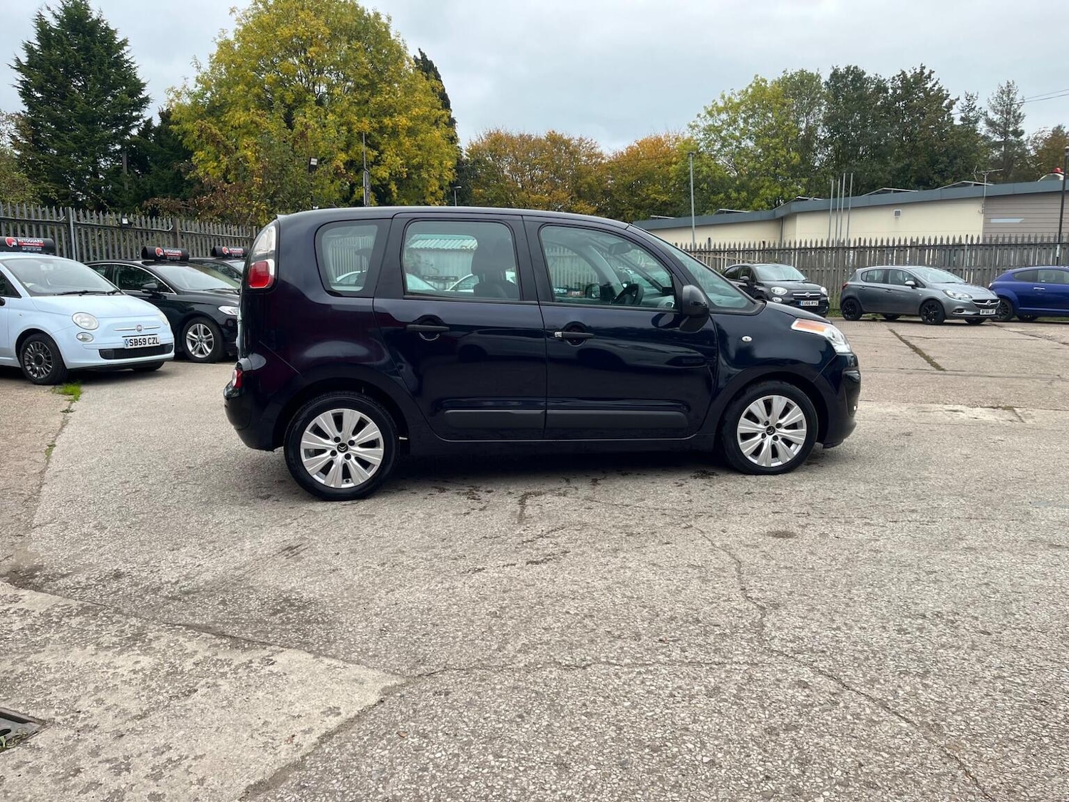 Used Citroen C3 Picasso 2014 for sale - 76605940: Photo 19