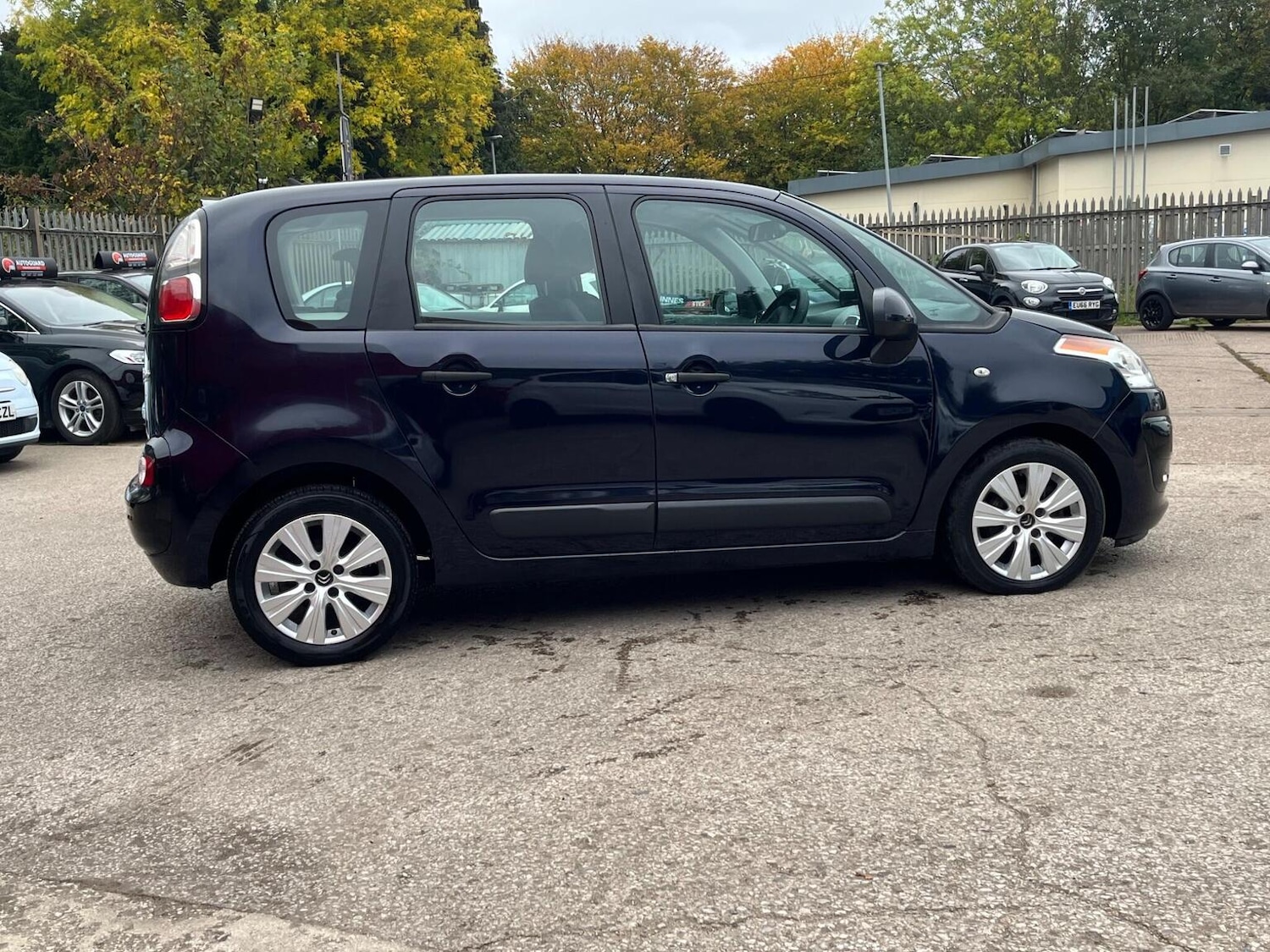 Used Citroen C3 Picasso 2014 for sale - 76605940: Photo 20