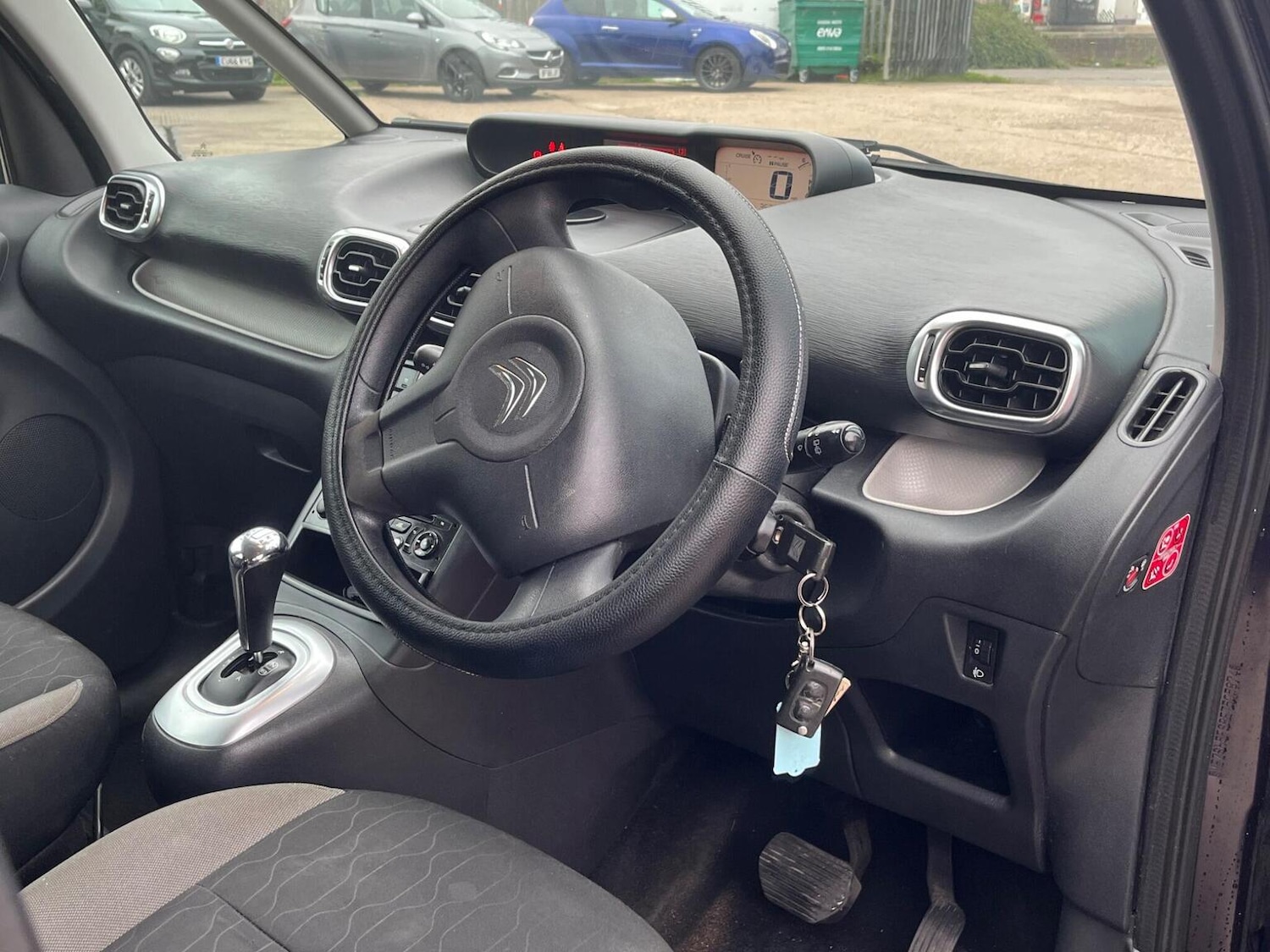 Used Citroen C3 Picasso 2014 for sale - 76605940: Photo 23