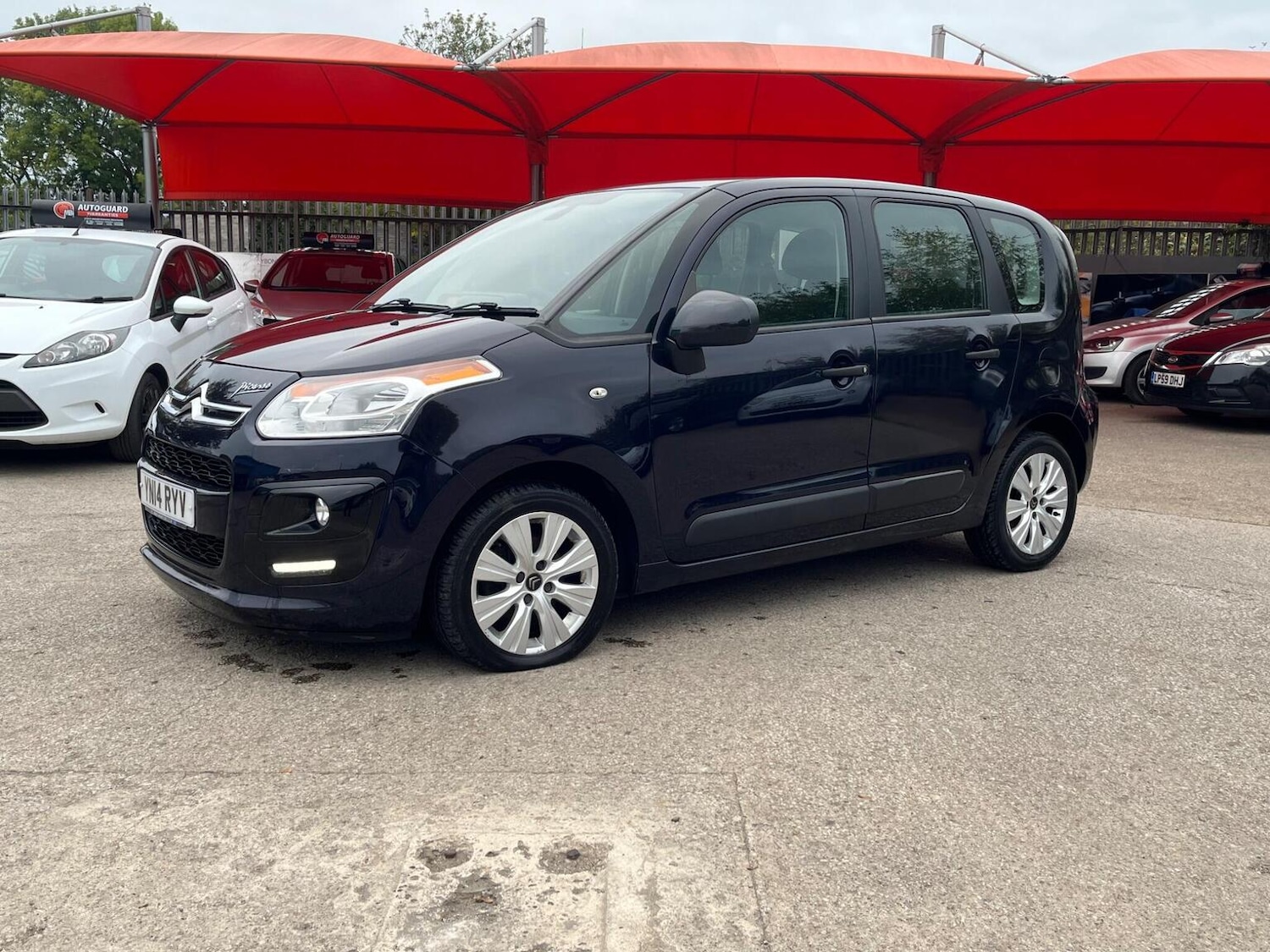 Used Citroen C3 Picasso 2014 for sale - 76605940: Photo 8