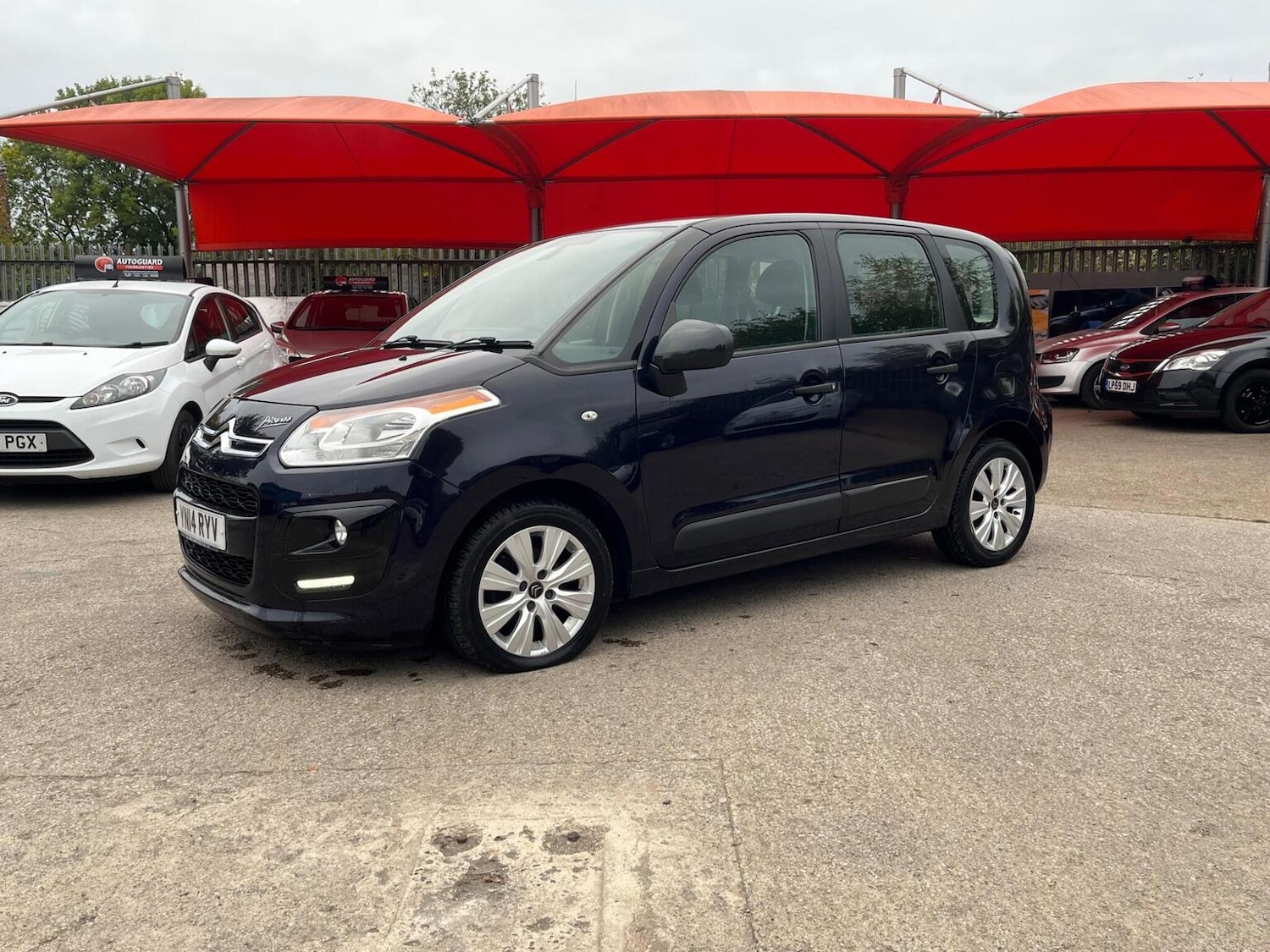 Used Citroen C3 Picasso 2014 for sale - 76605940: Photo 9
