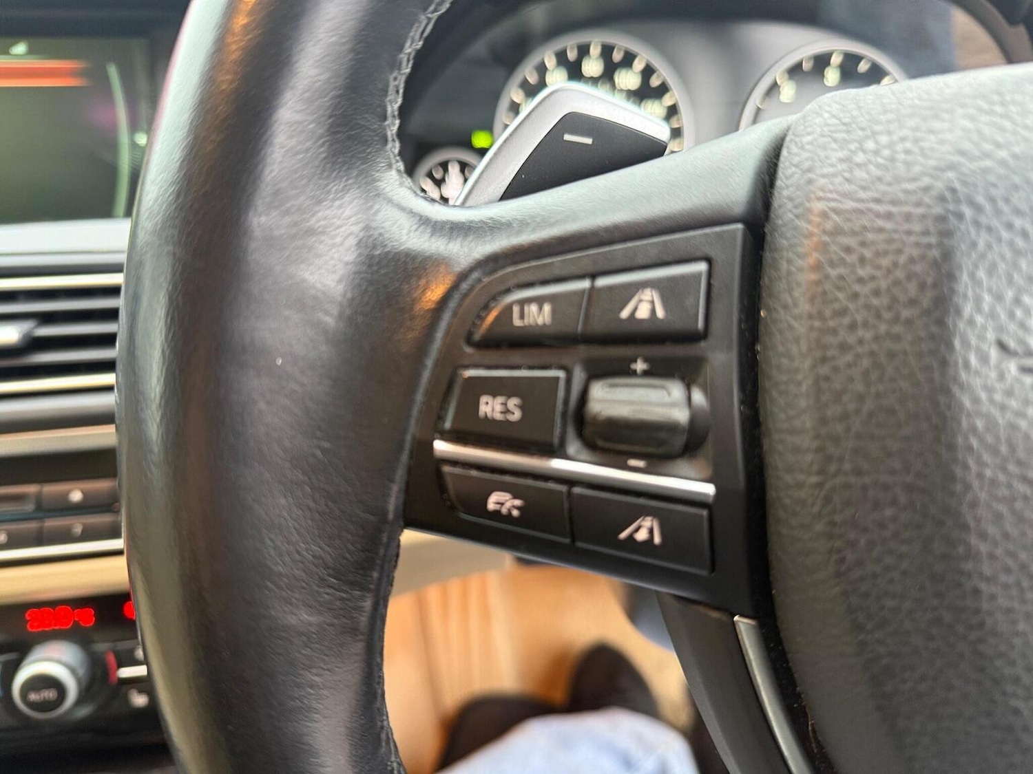 Used BMW 5 Series 2013 for sale - 77069108: Photo 55